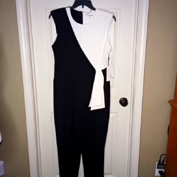 Calvin Klein Pants - New Calvin Klein Colorblock Sleeveless Crop Jumpsuit Black/White Draped Waist 12